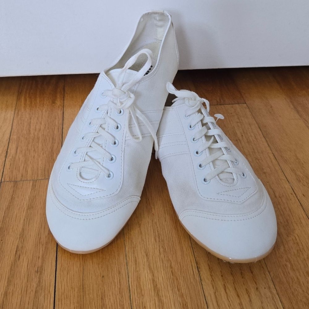 Asahi white sneakers Lace-up size 7.5 Quiet Luxury
